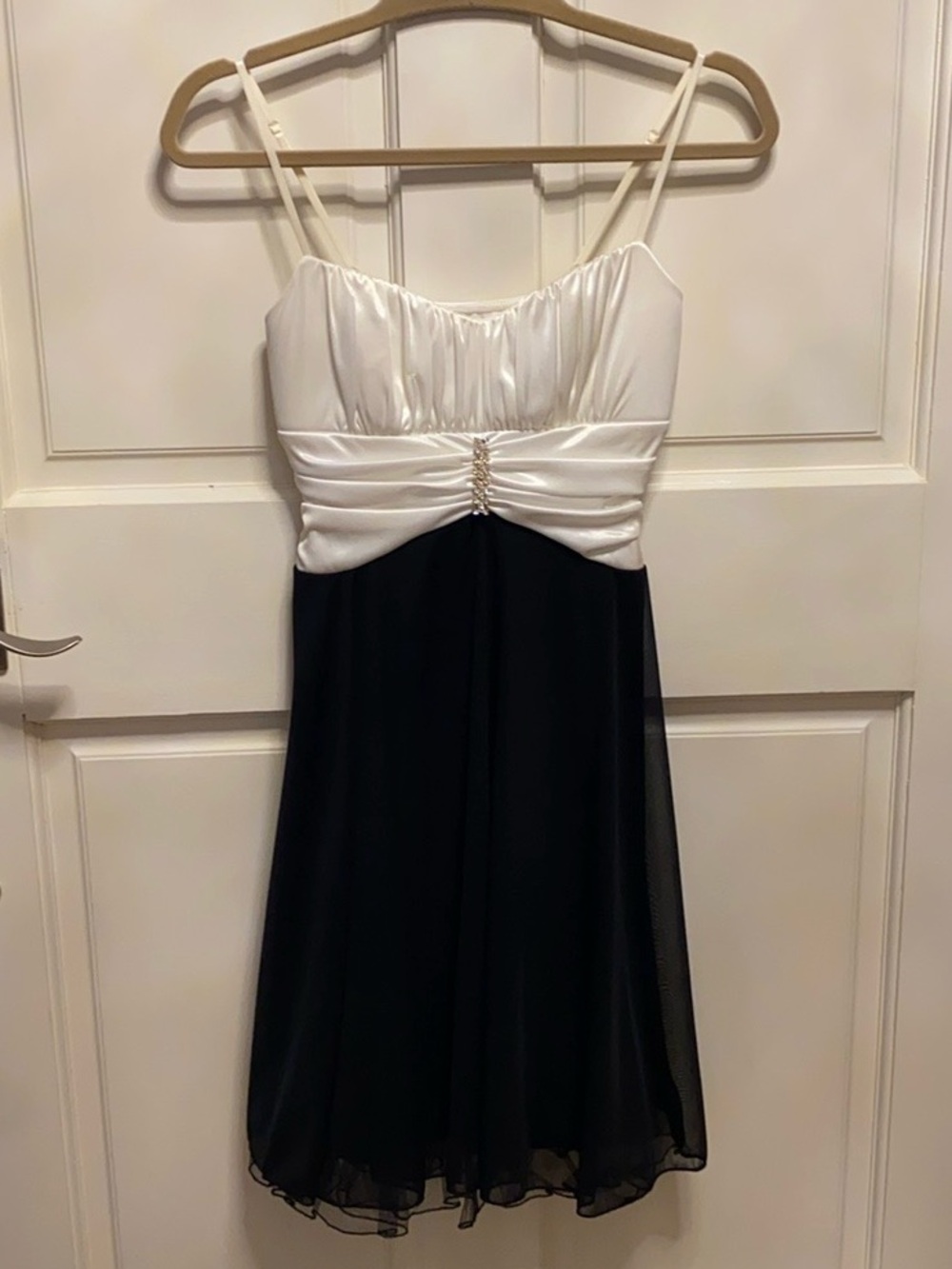 Juniors’ Ruby Rox Black/White Cocktail Dress - Size Small